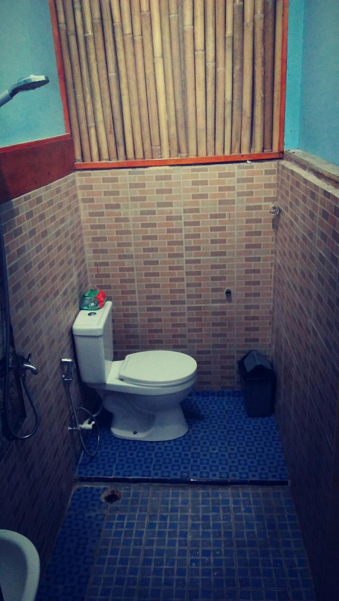 Salty Dog Hostel Telukdalem Zimmer foto